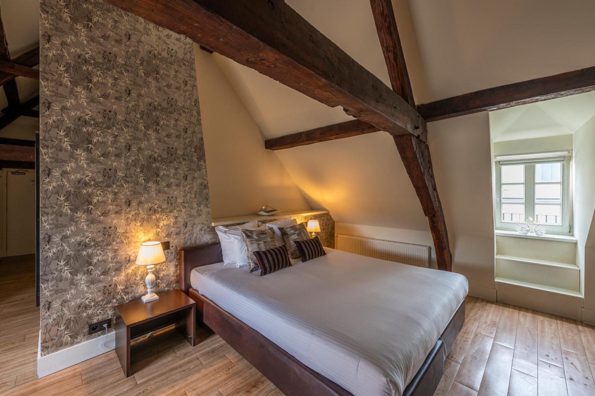 Hotel Onderbergen Гент Екстериор снимка